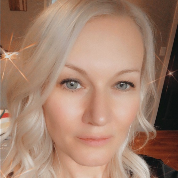 Meet your Posher, Dawn - Picture 1 of 1